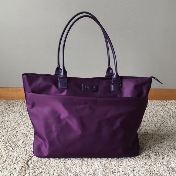 handbag with suitcase sleeve